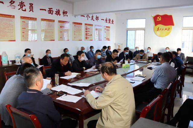 图一：潢川县教体局召开义务教育均衡发展业务培训会