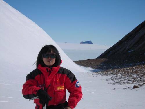 极地探路者韦利杰，“中国玫瑰”于南极风雪之中绽放