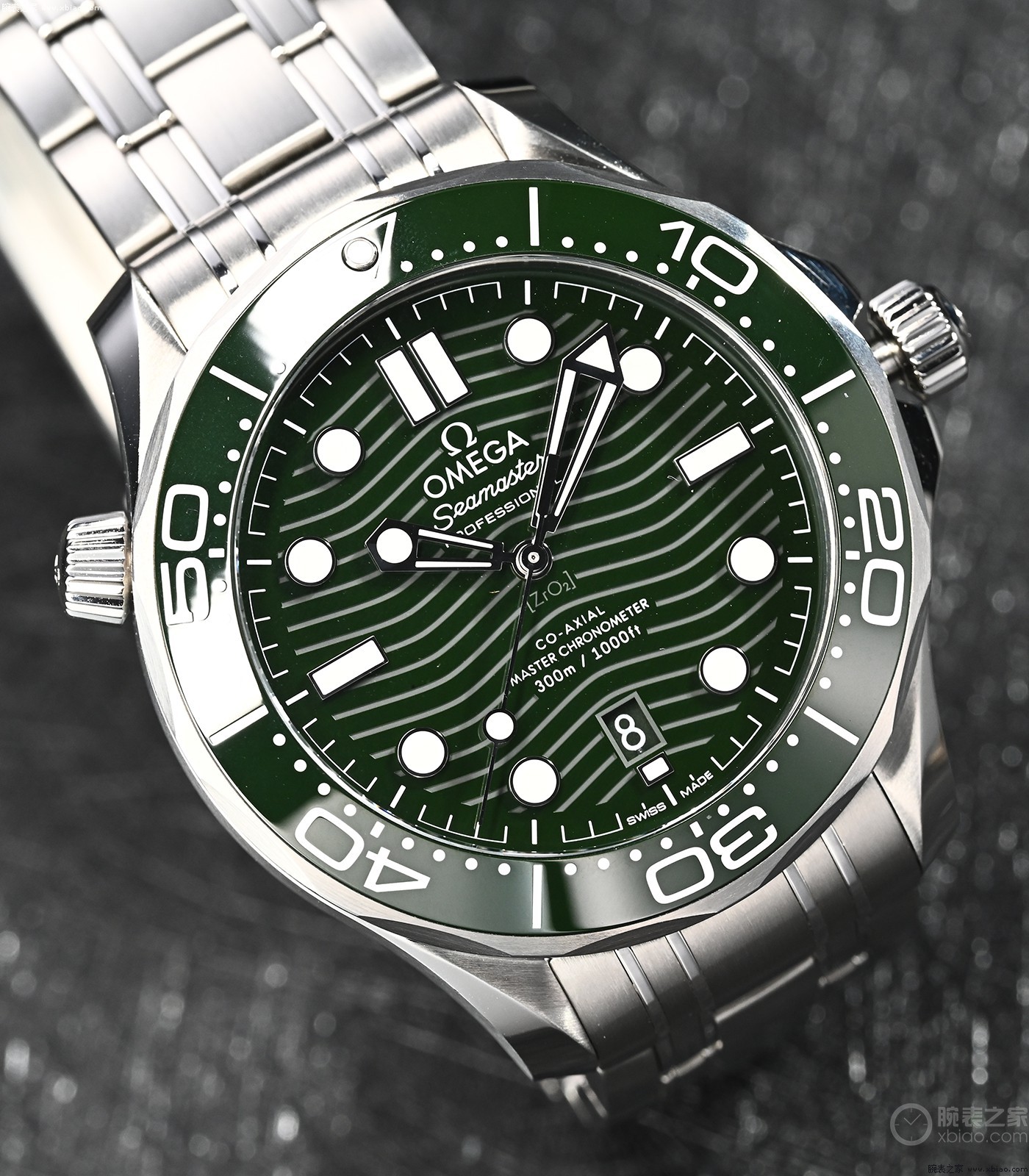 欧米茄海马300米绿盘