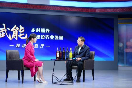 戎子酒庄庄主张文泉先生接受中央农业农村频道专访