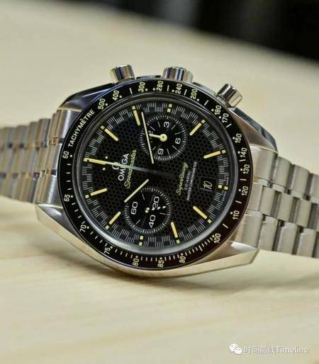 欧米茄首次使用“硅游丝微调机构”Spirate系统的手表，超霸Super Racing计时表。