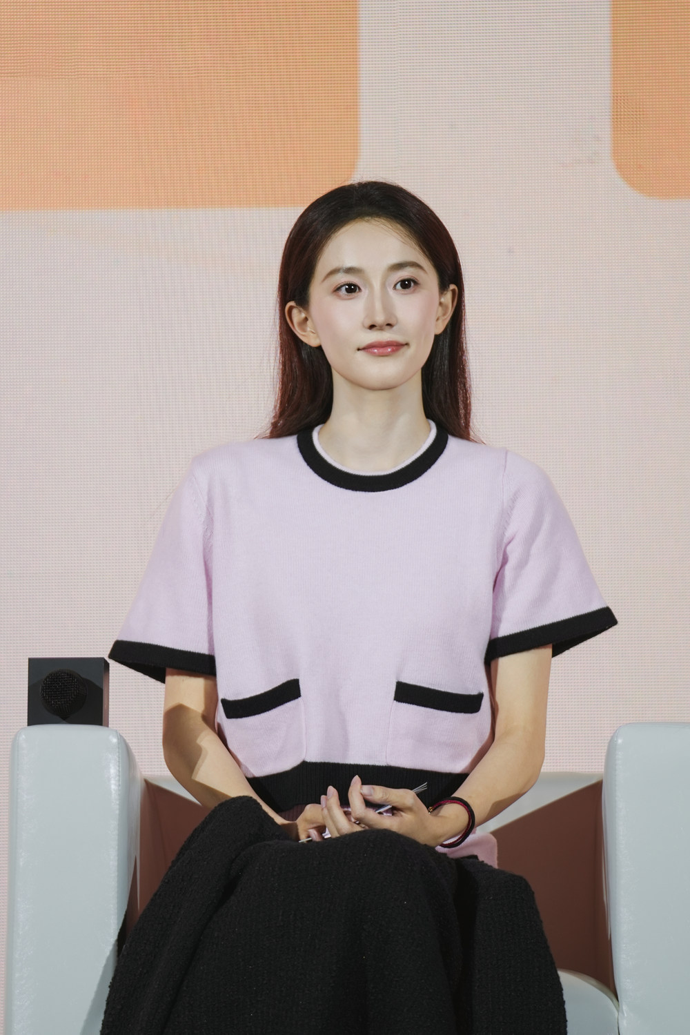 （“冠能非凡生命力星推官”张豆豆参与现场圆桌论坛）